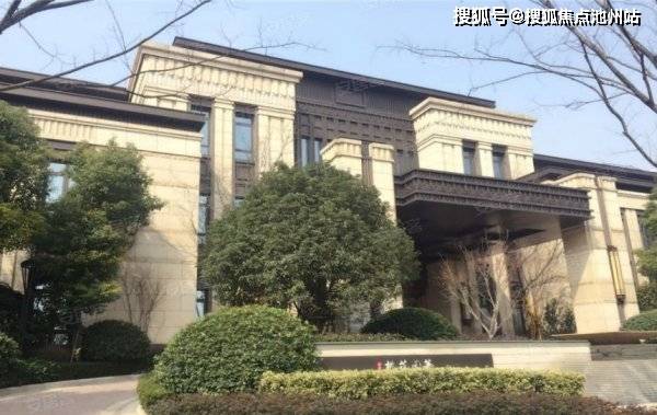 澳门和香港一码一肖一待一中今晚一,精选解析、解释与落实